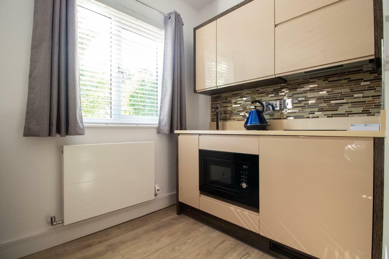 Signature Suites Peterborough Bagian luar foto