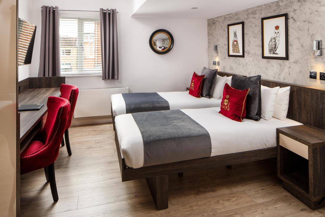 Signature Suites Peterborough Bagian luar foto