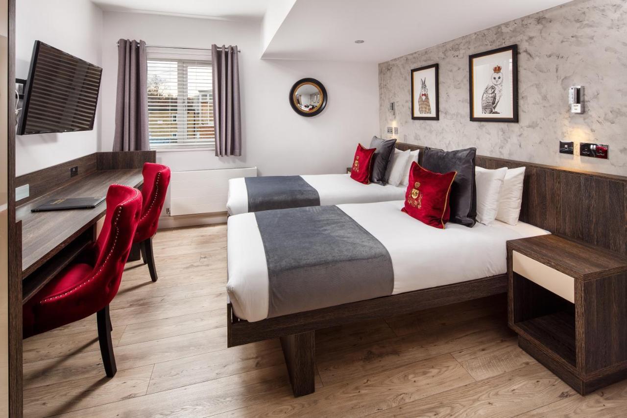 Signature Suites Peterborough Bagian luar foto
